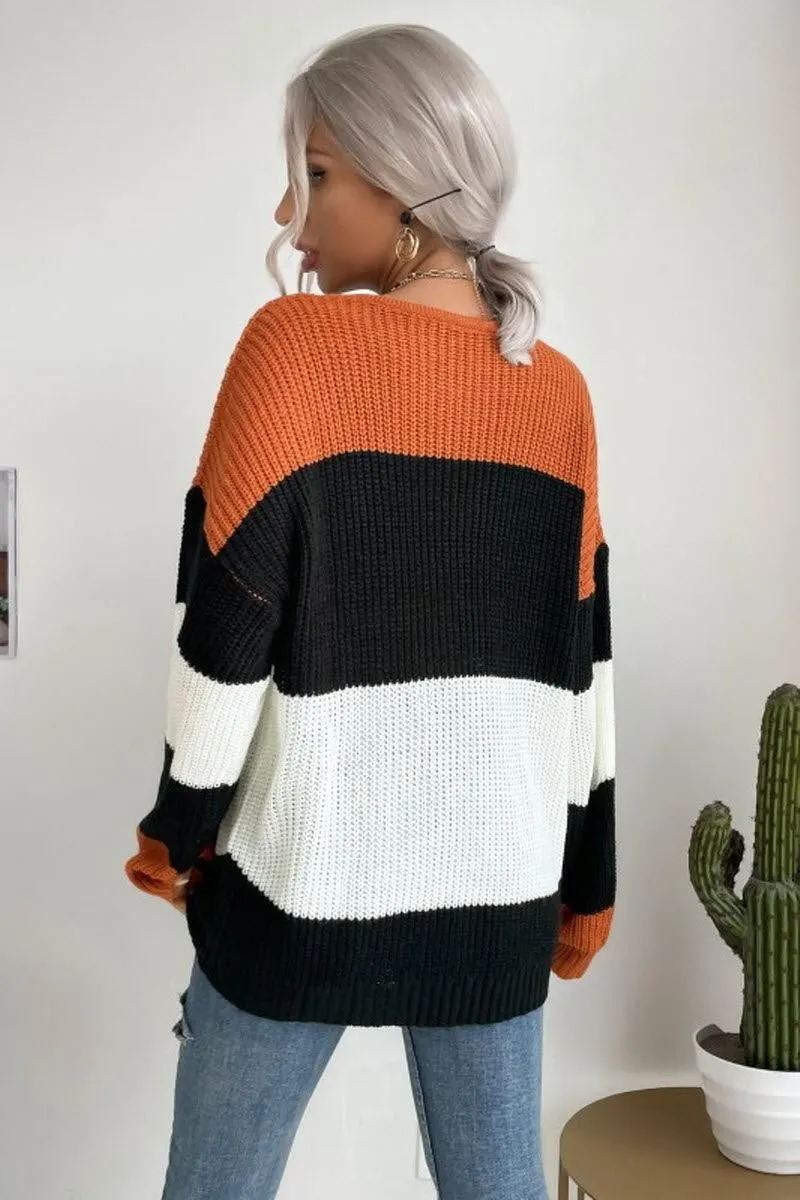 CONTRAST COLOR KNIT