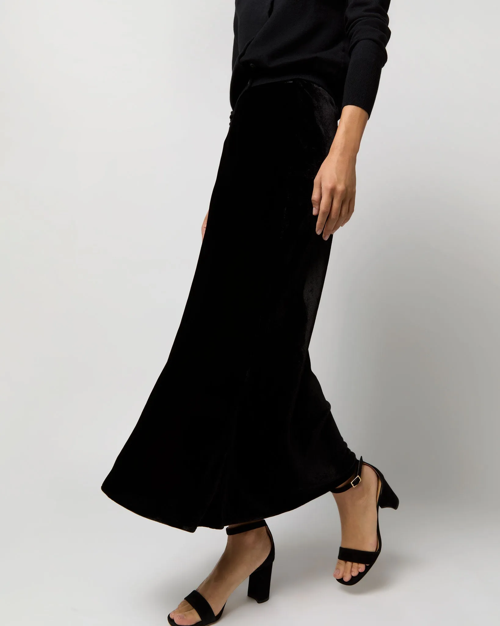 Mare Skirt in Black Velvet