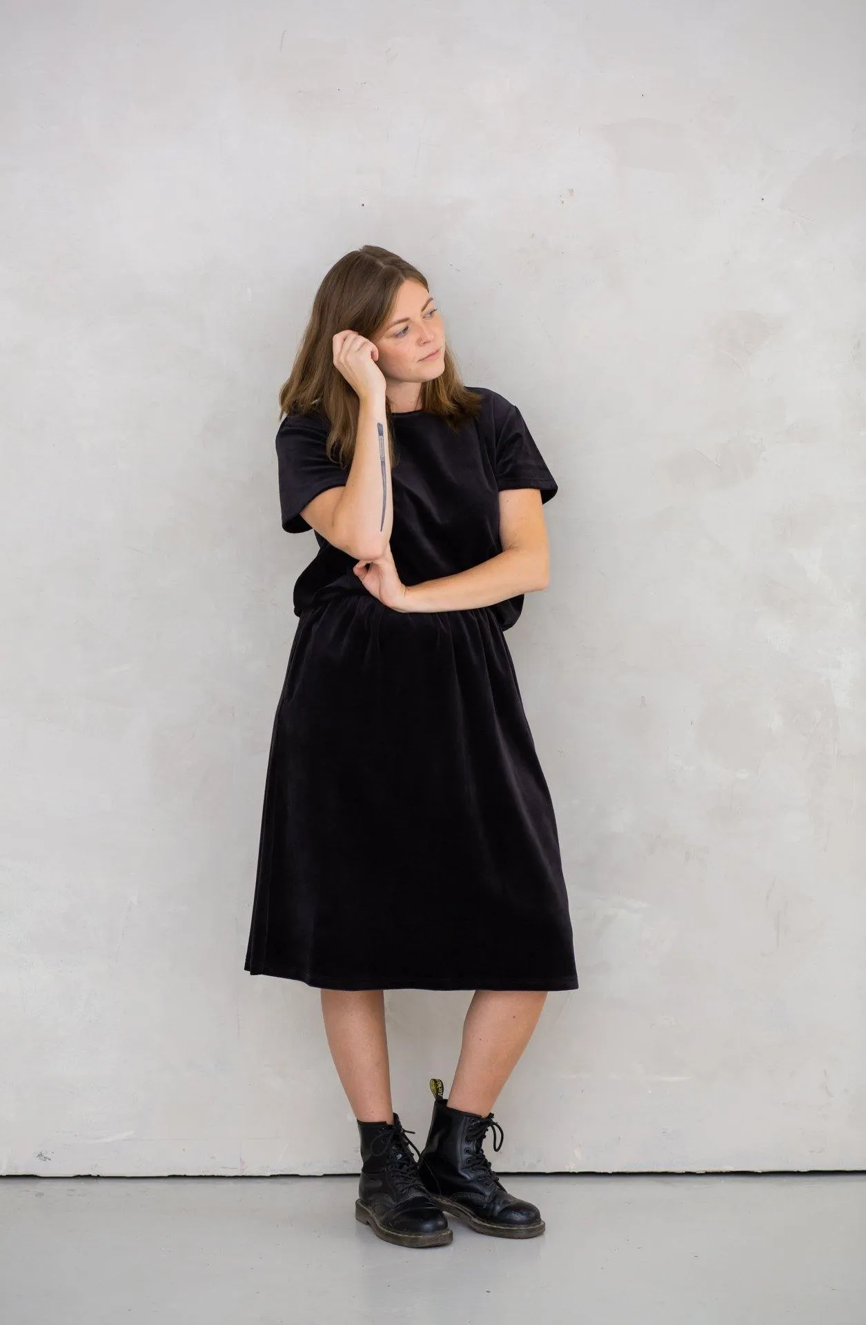 Moss Skirt - Black Velvet