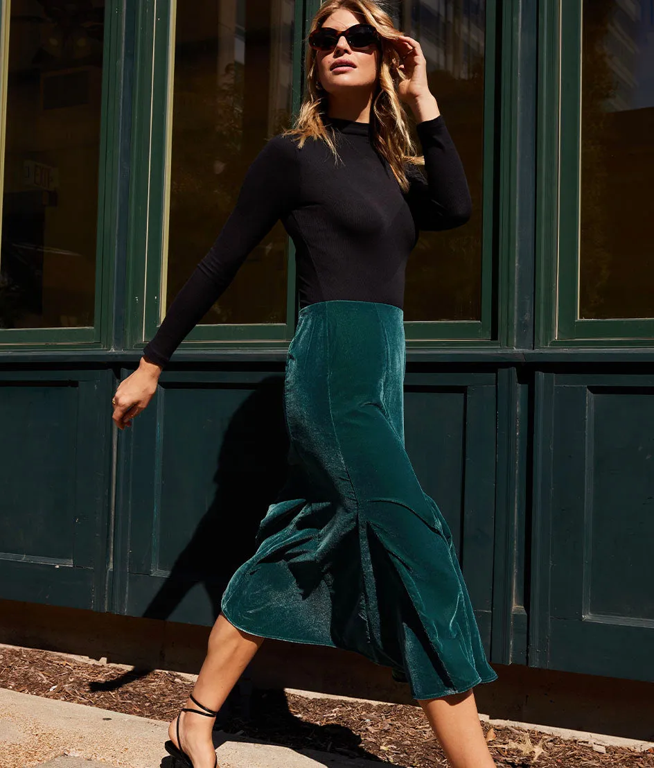 The Sustainable Velvet Collection Midi Skirt - Pine