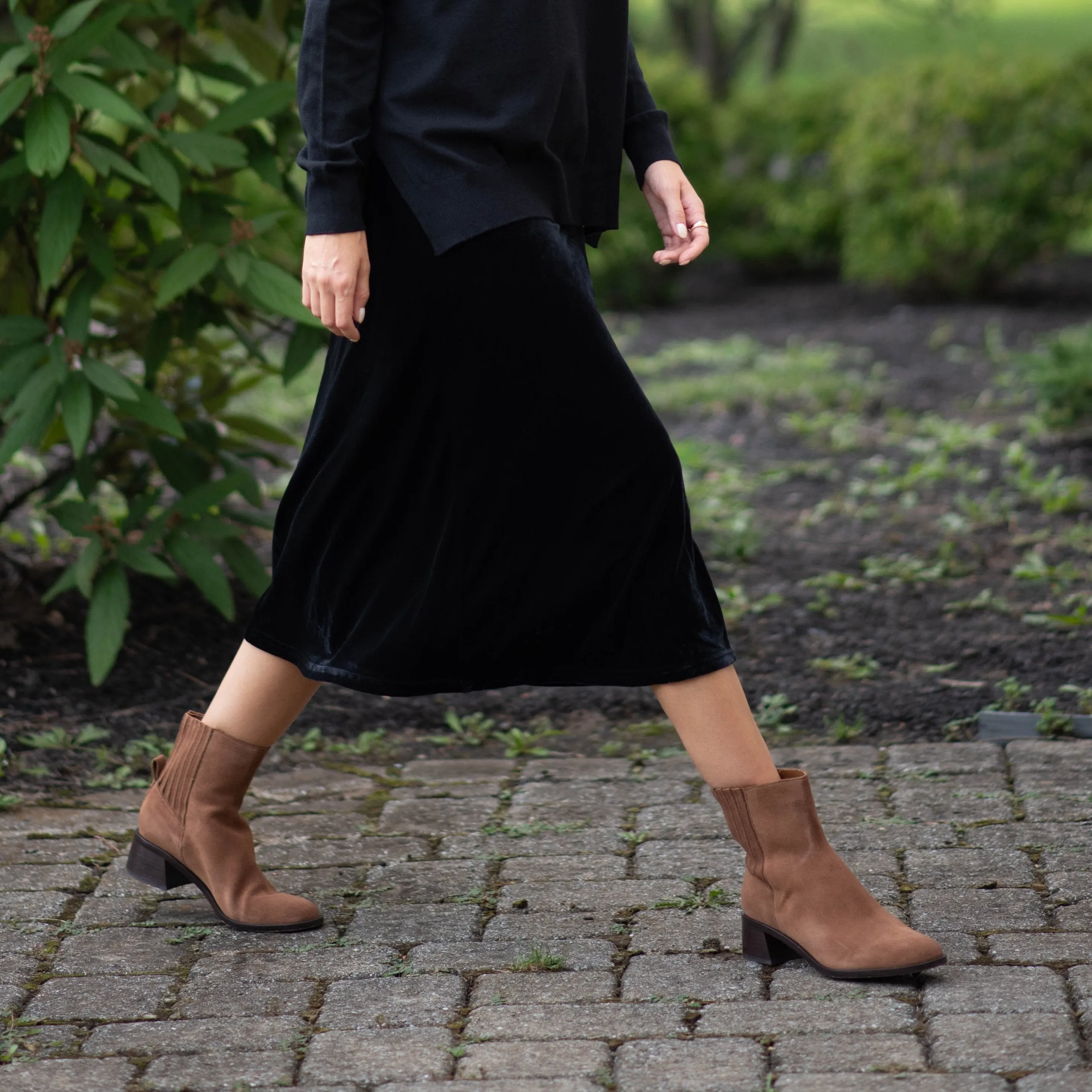 Velour Midi Skirt | Black [Final Sale]