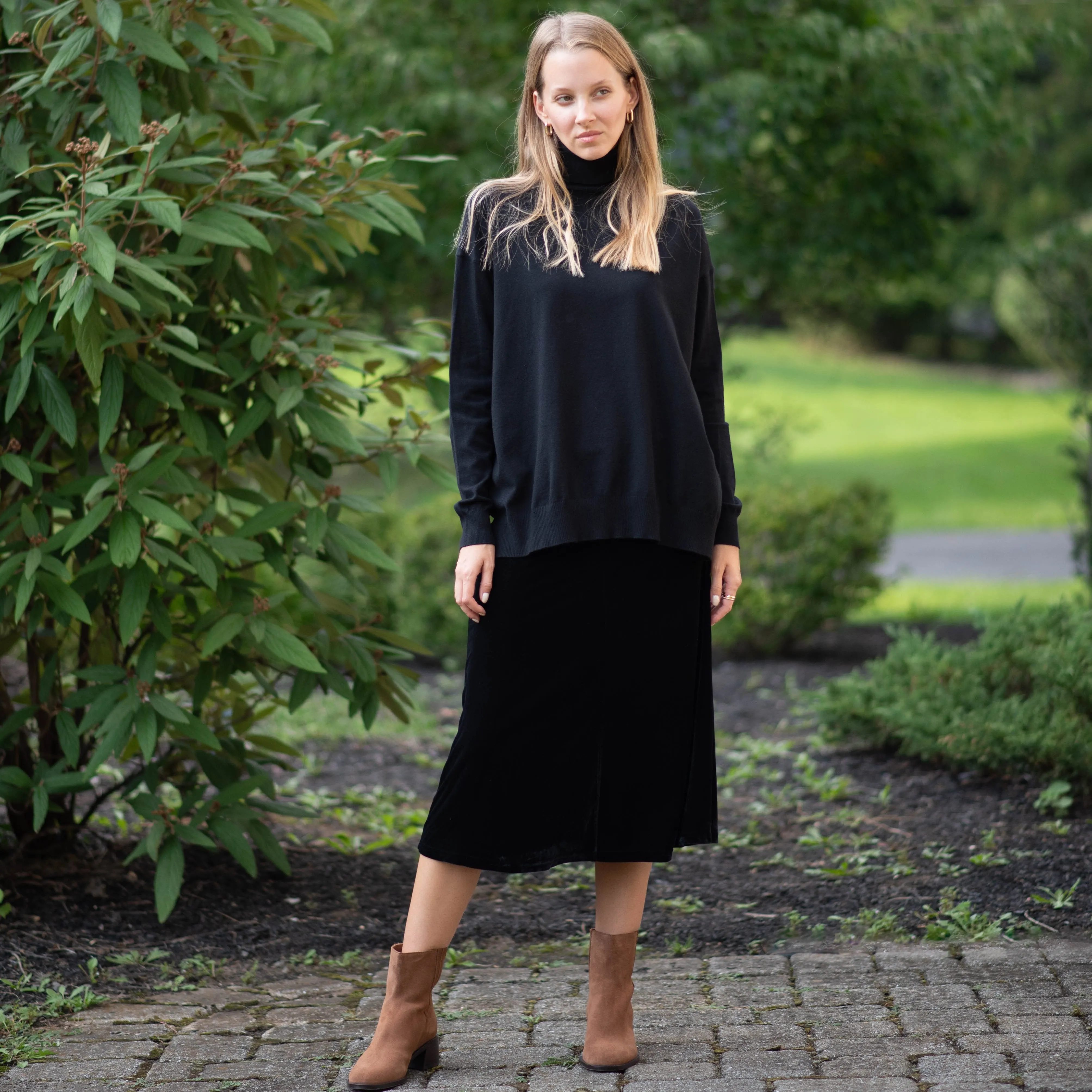 Velour Midi Skirt | Black [Final Sale]